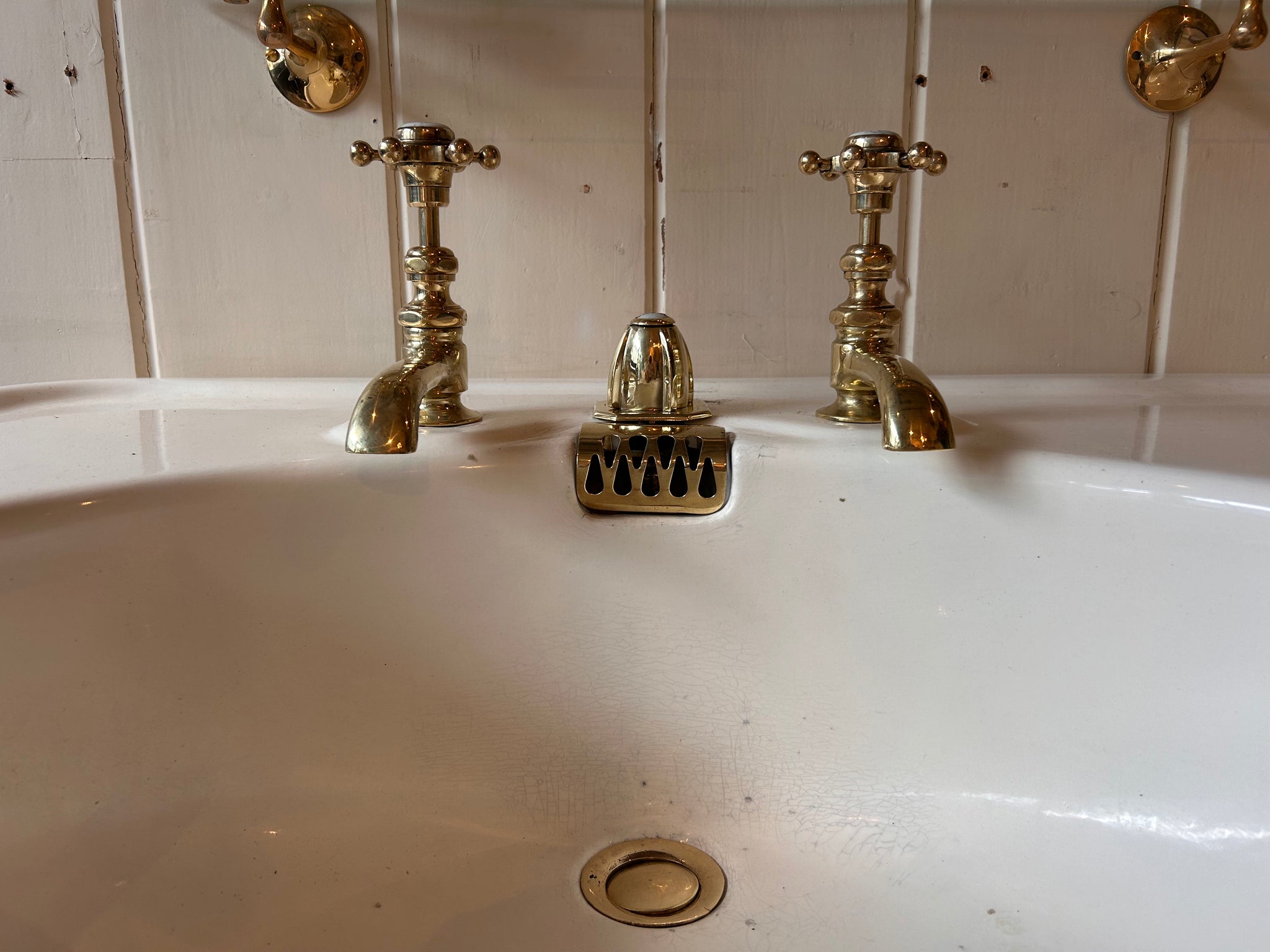 Large Serpentine-Fronted French Double Basin C.1920