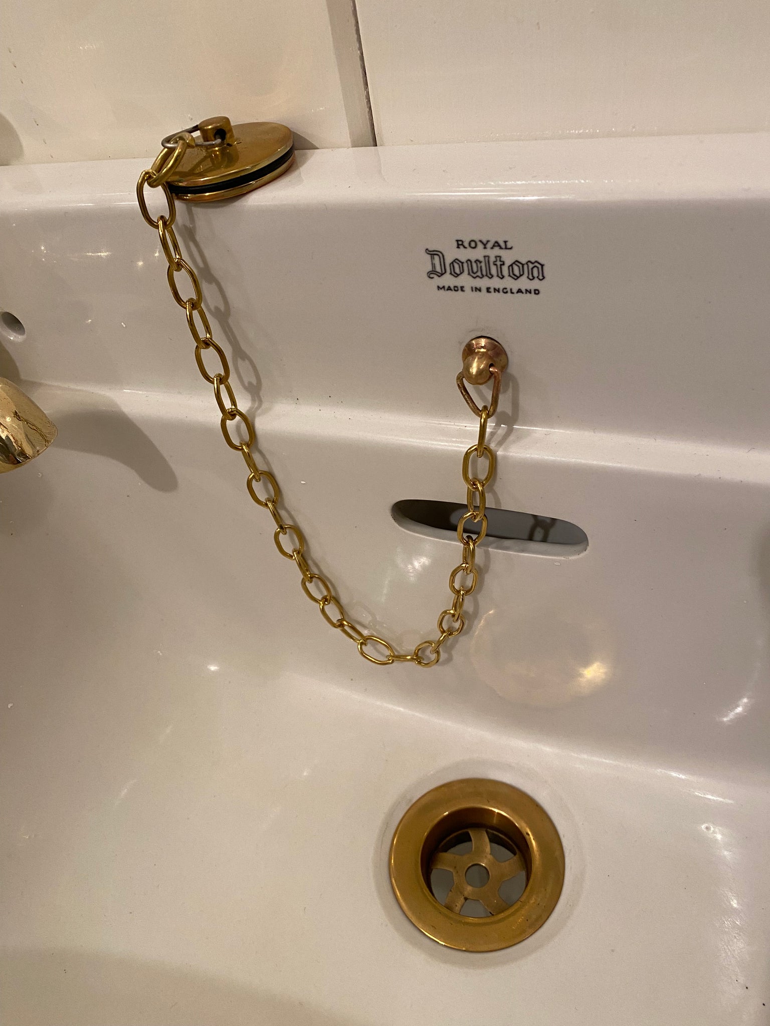 Cloakroom Basin by Royal Doulton C.1930 with plain brackets.