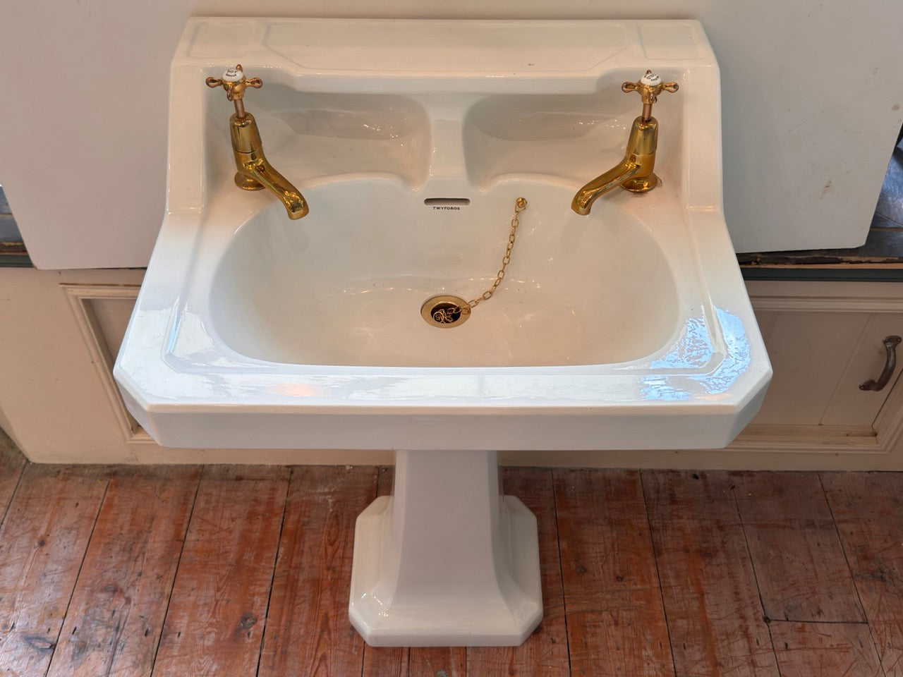 Deco Basin and Pedestal by Twyfords C.1930