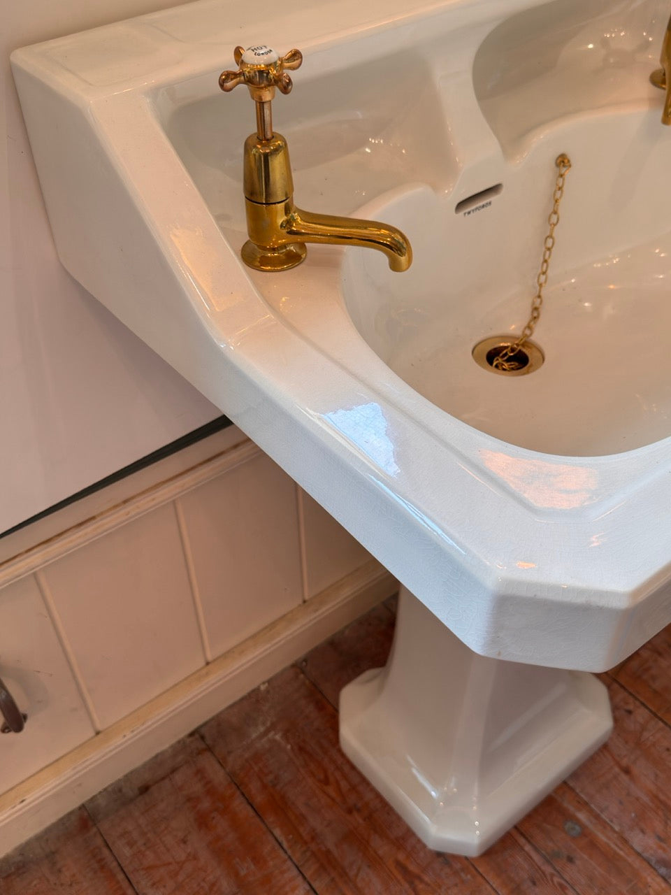 Deco Basin and Pedestal by Twyfords C.1930
