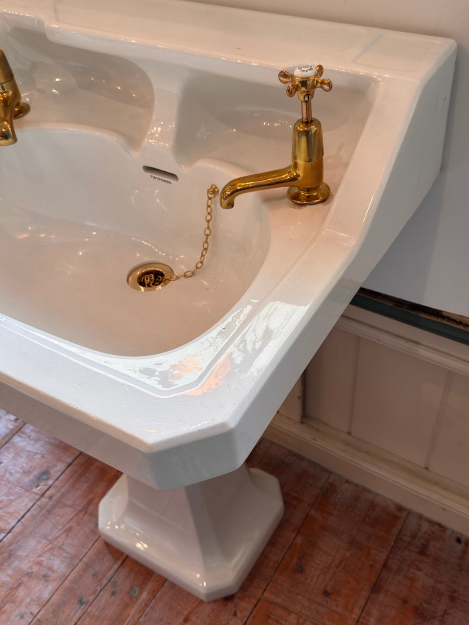 Deco Basin and Pedestal by Twyfords C.1930