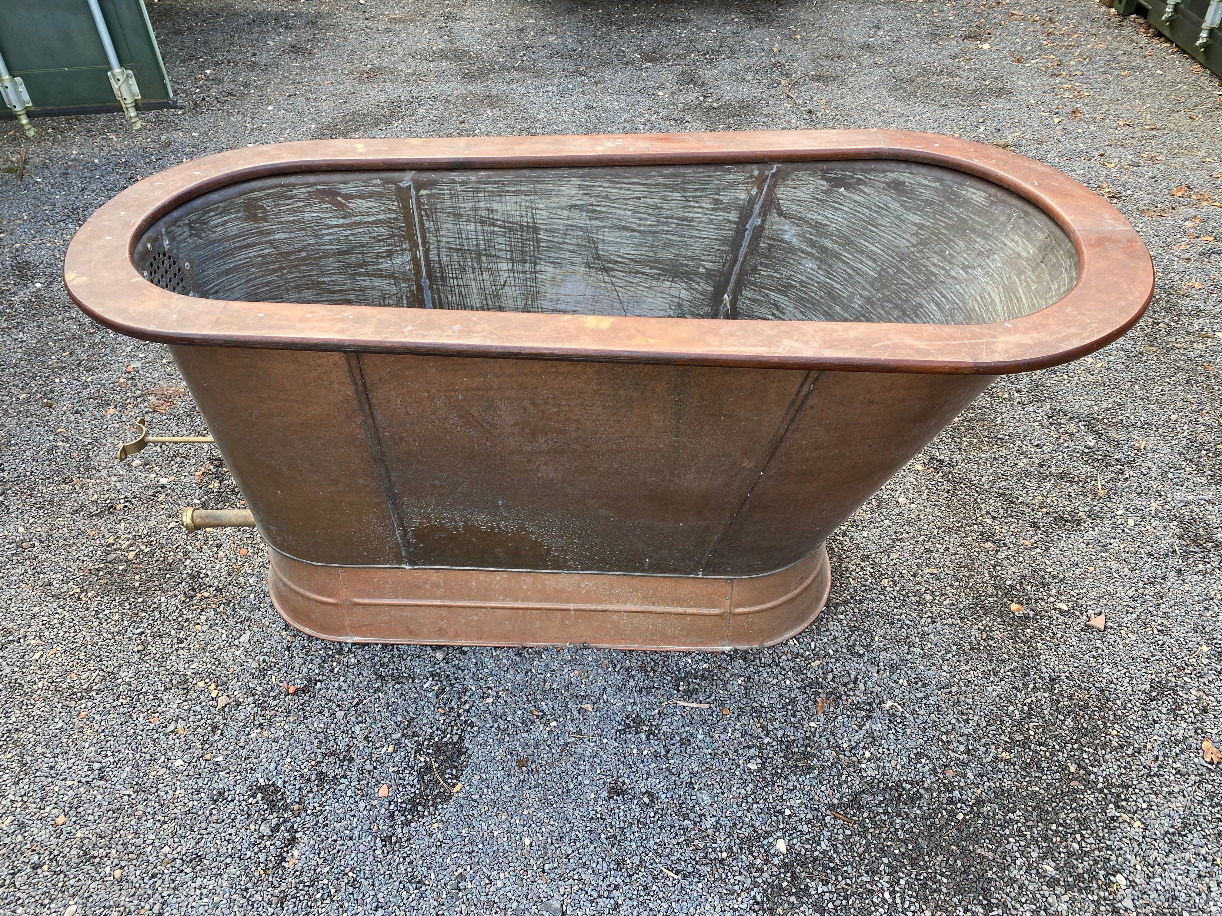 Victorian Mahogany Roll Edge Copper Bath C19th