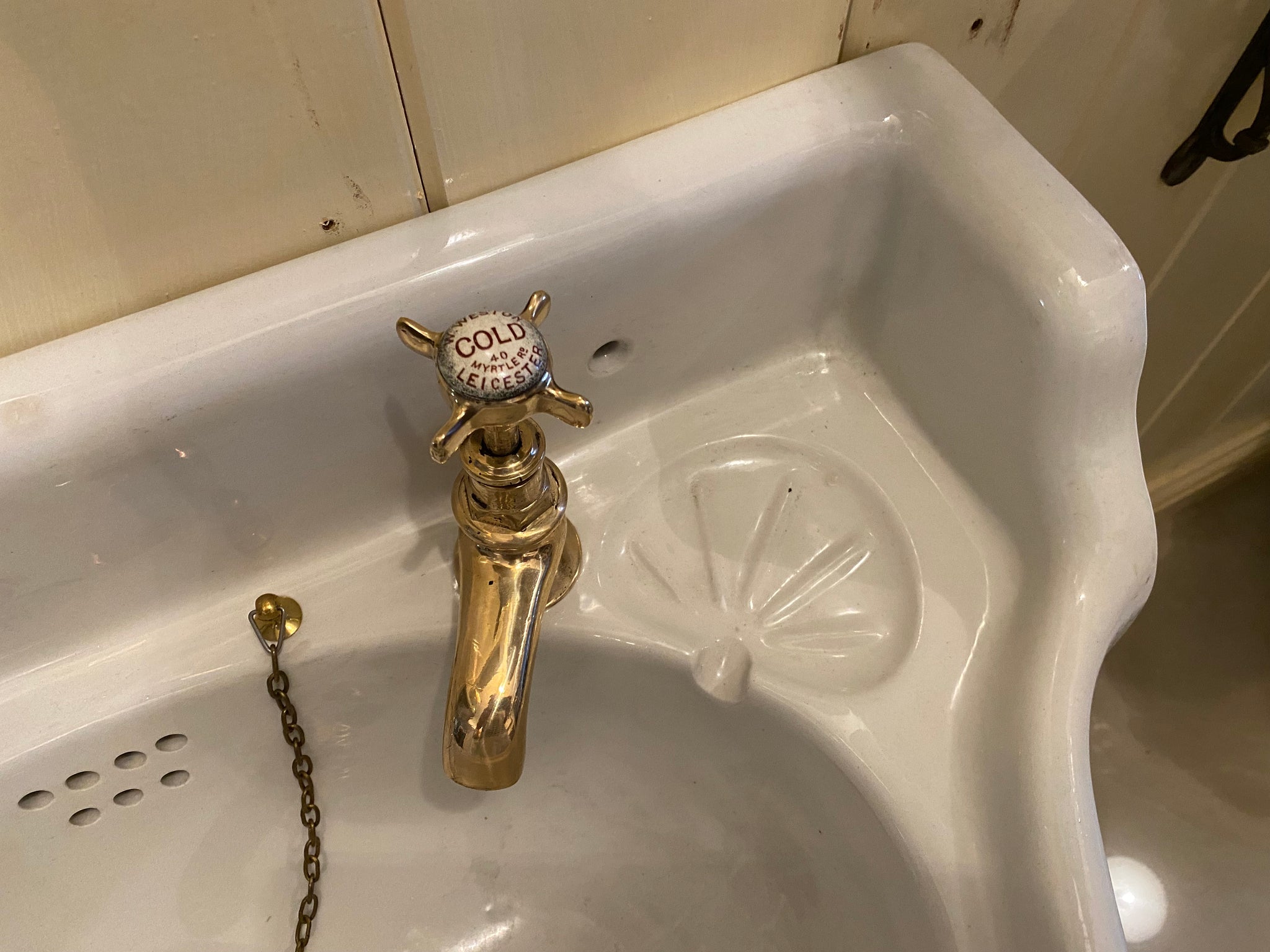 Edwardian Cloakroom Basin C.1900