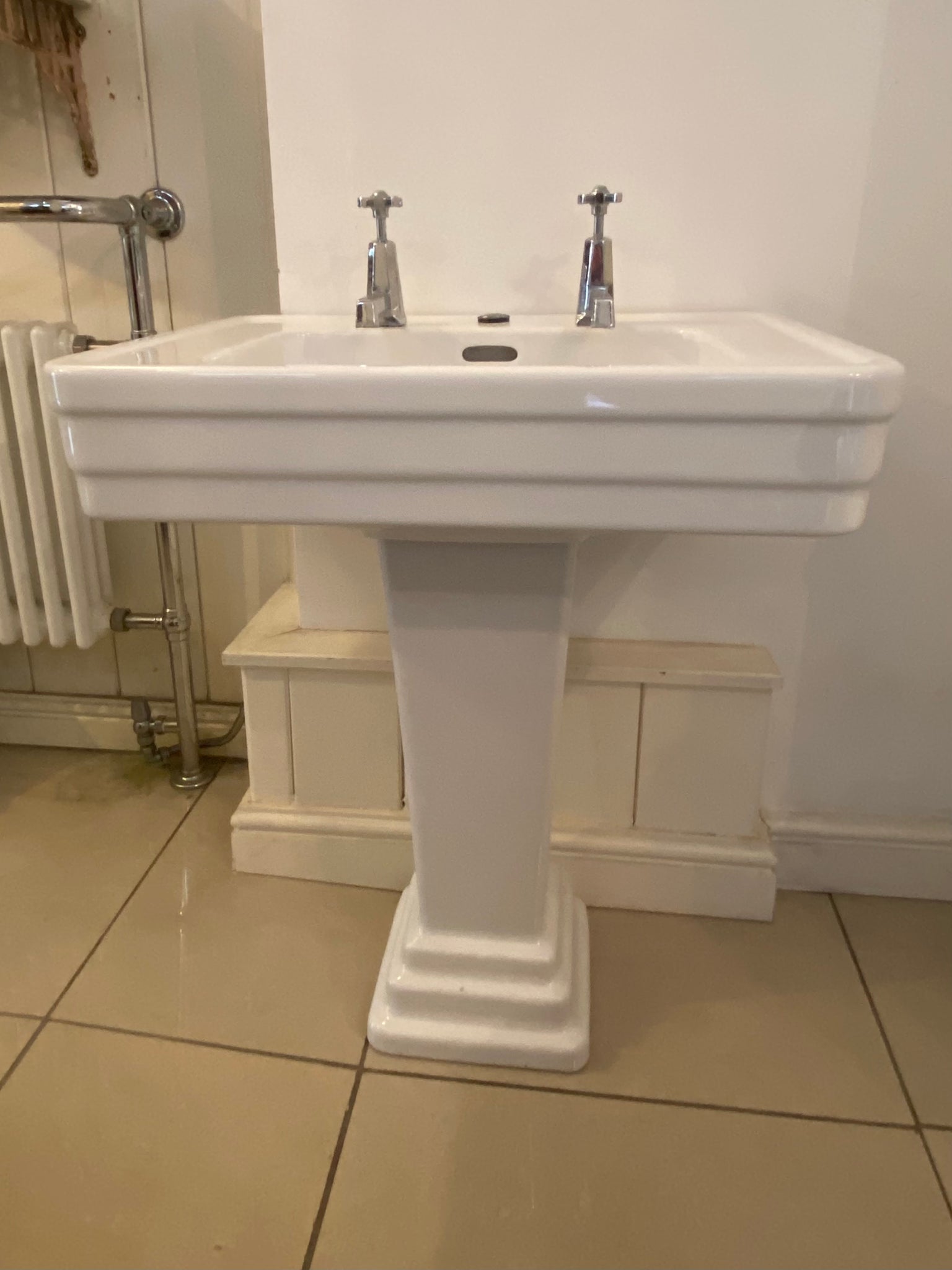 Art Deco Basin and Pedestal by Jacob Delafon, Paris C.1930