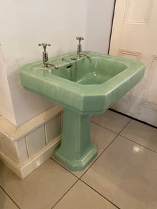 Art Deco Basin & Pedestal in a Marbled/Sponged Pea Green Glaze C.1930