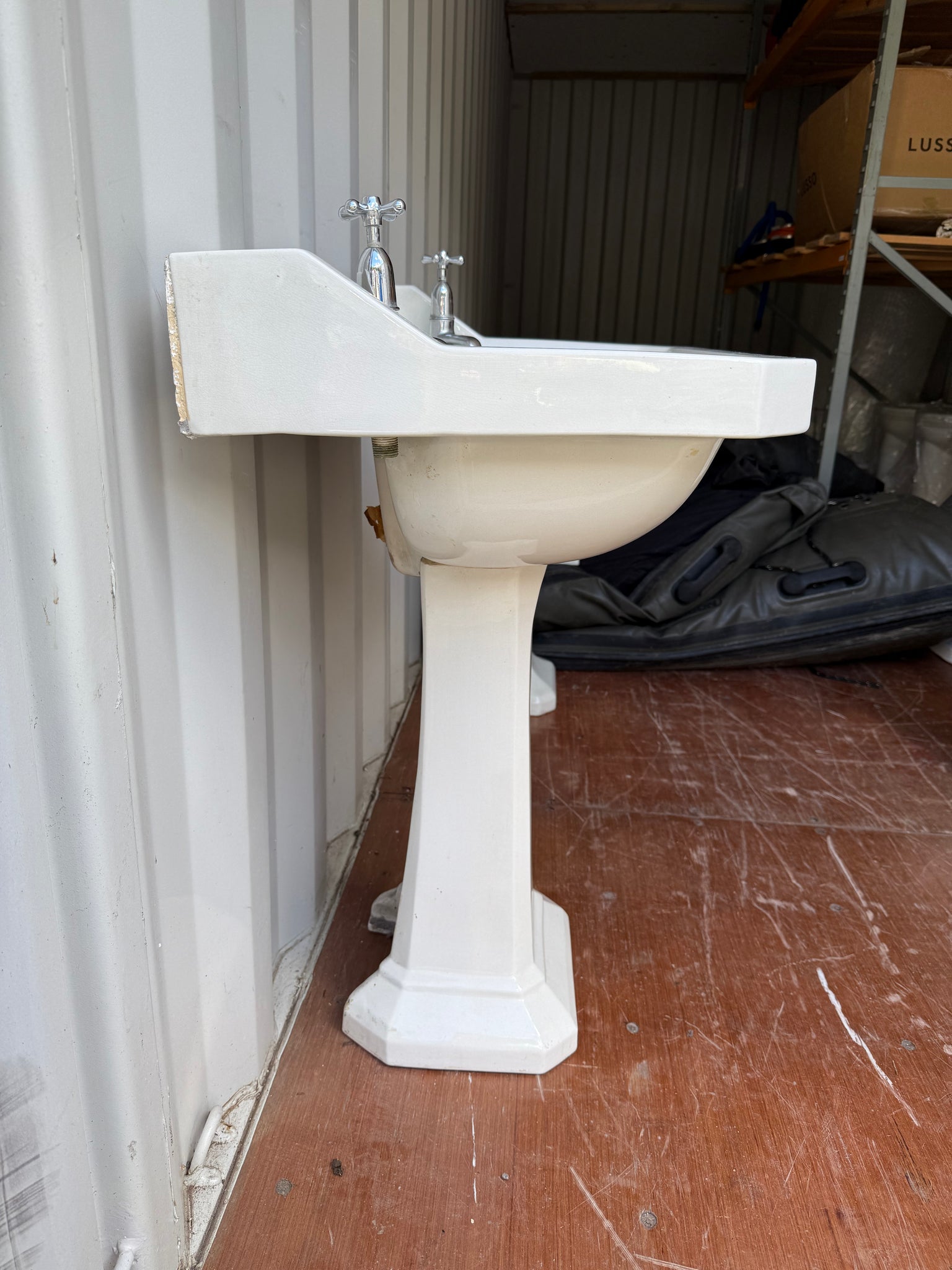 Art Deco Basin and Pedestal "THE MODERN PYRAMID" C.1930
