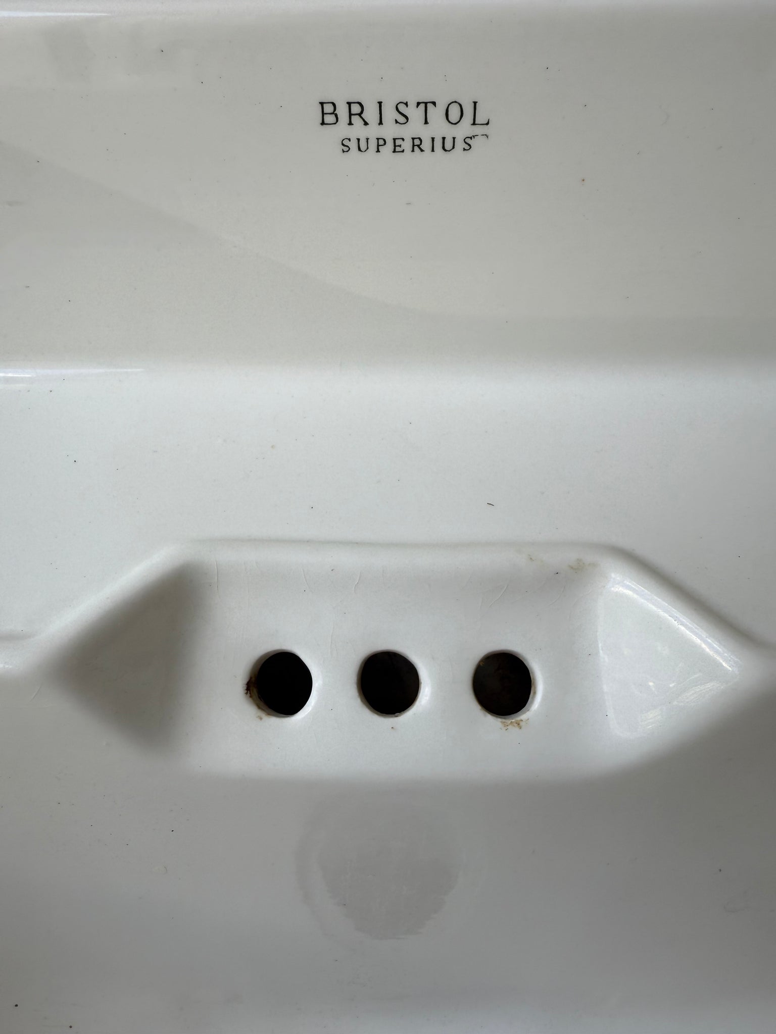 The "SUPERIUS" Basin and Pedestal by BRISTOL C.1930